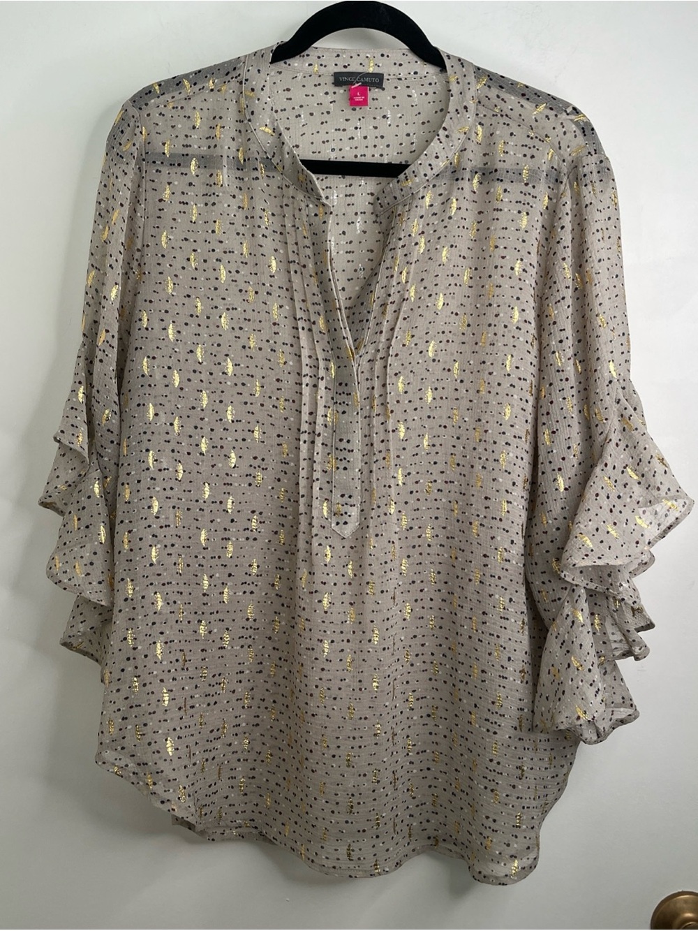 NWT Vince Camuto 3/4 Flutter Ruffle Sleeve Top V-neck Taupe Sz L Sheer Peasant